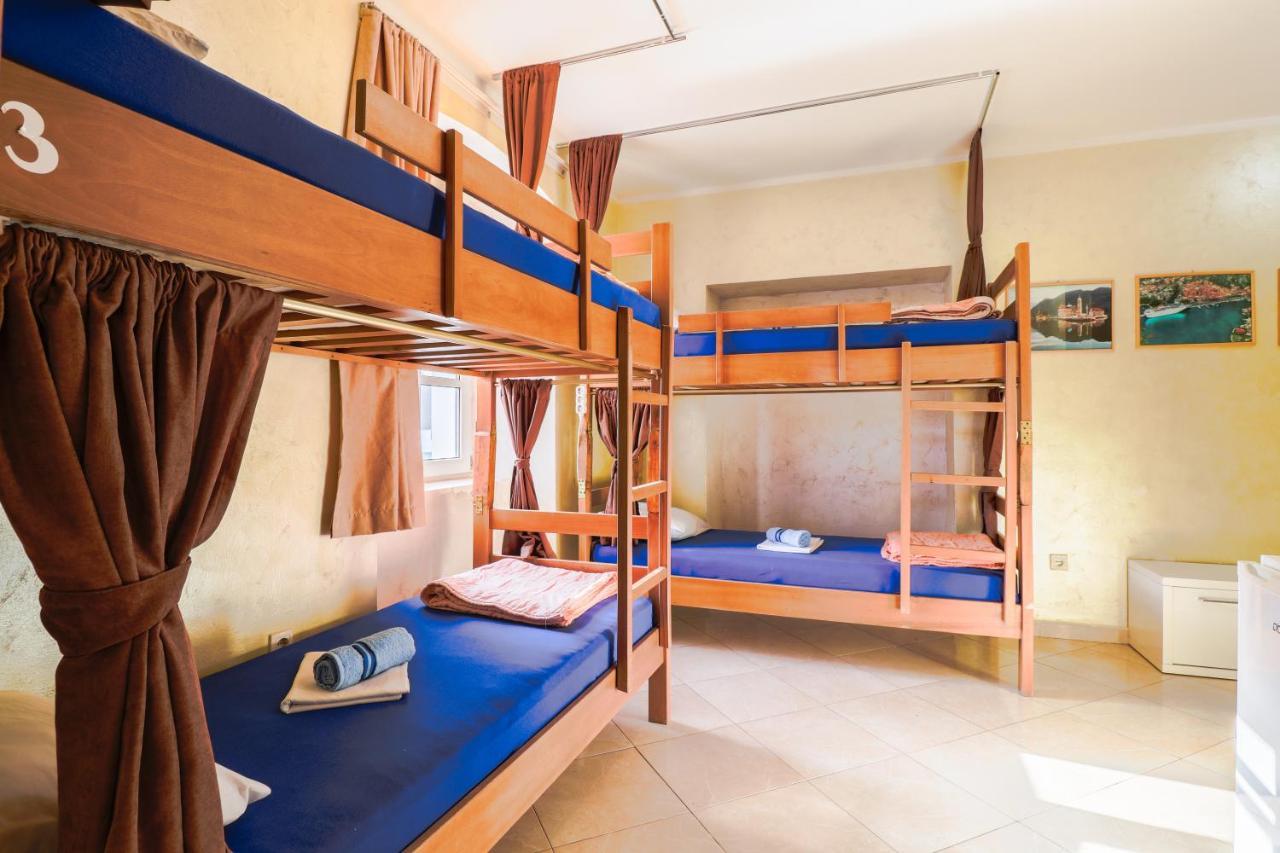 Montenegro Hostel 4U Kotor Zewnętrze zdjęcie