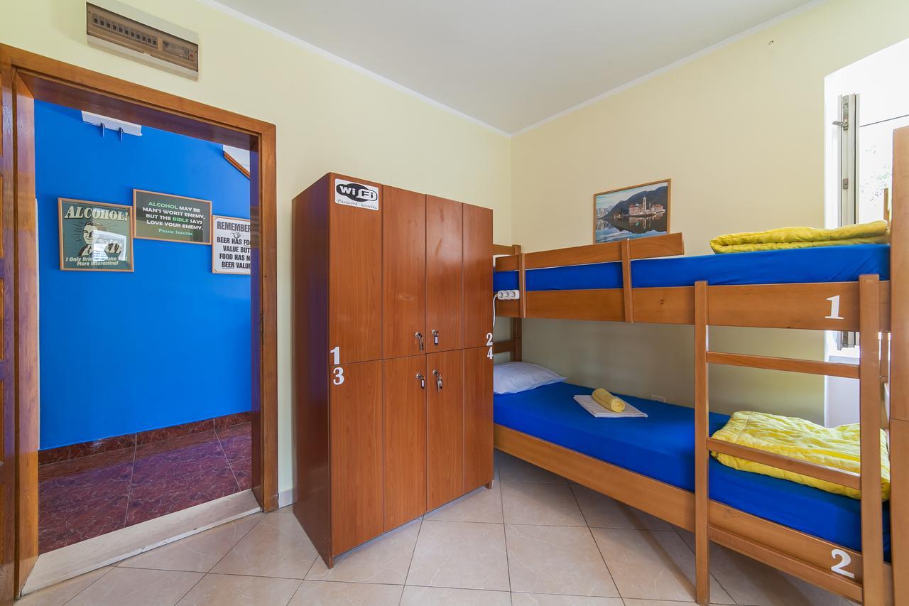 Montenegro Hostel 4U Kotor Zewnętrze zdjęcie